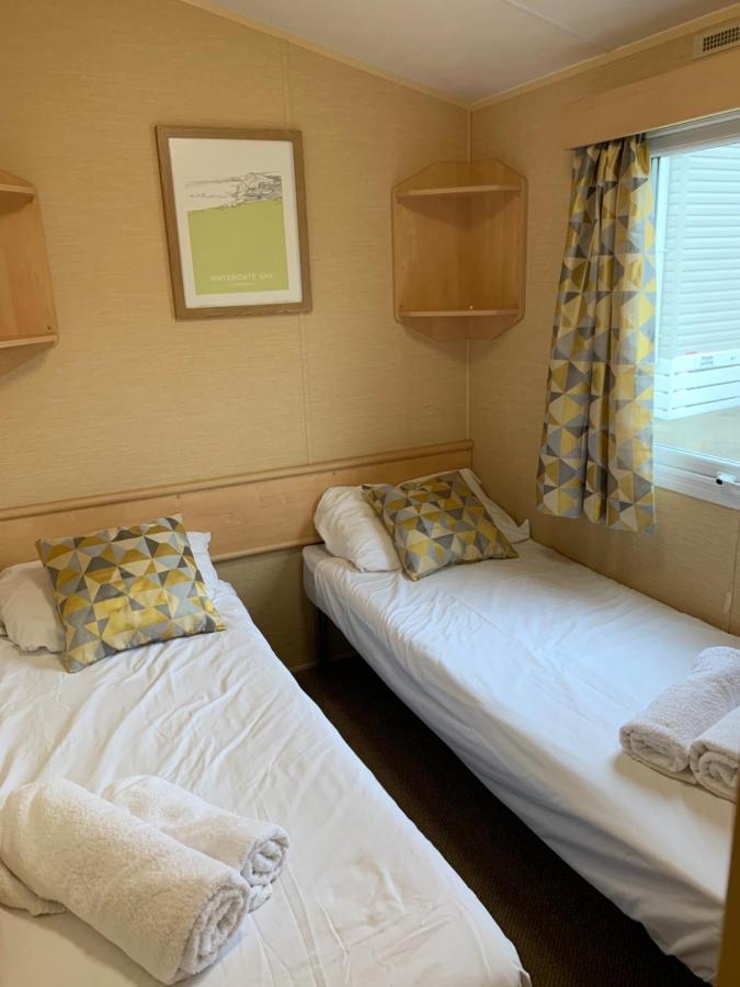 Newquay Bay Porth Caravan Hotel Buitenkant foto