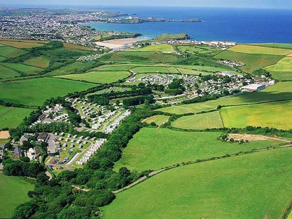 Newquay Bay Porth Caravan Hotel Buitenkant foto
