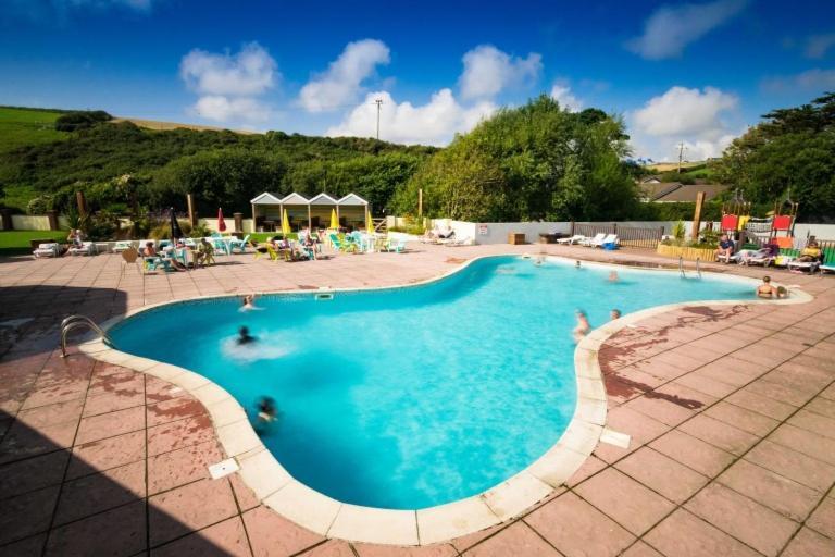 Newquay Bay Porth Caravan Hotel Buitenkant foto